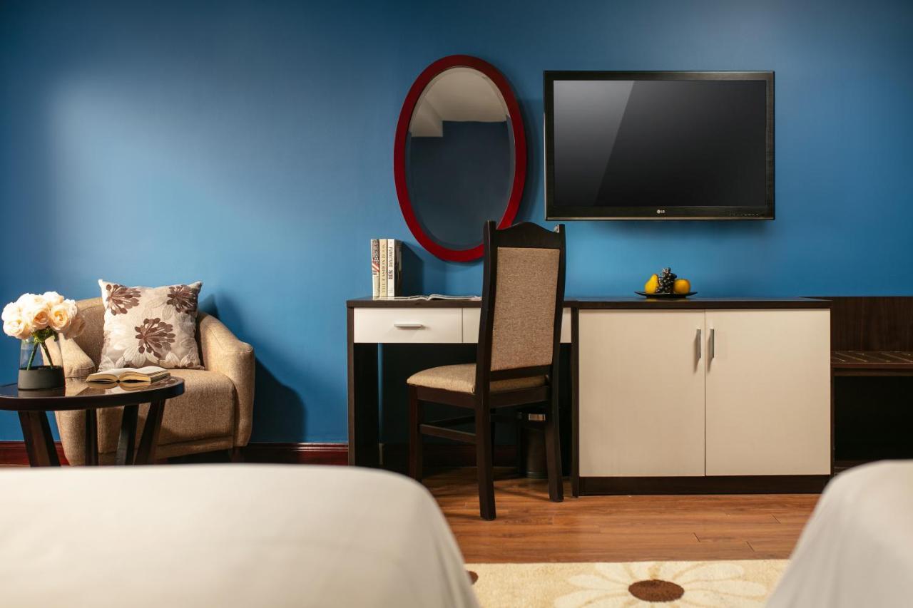 20 & Hotel 3*