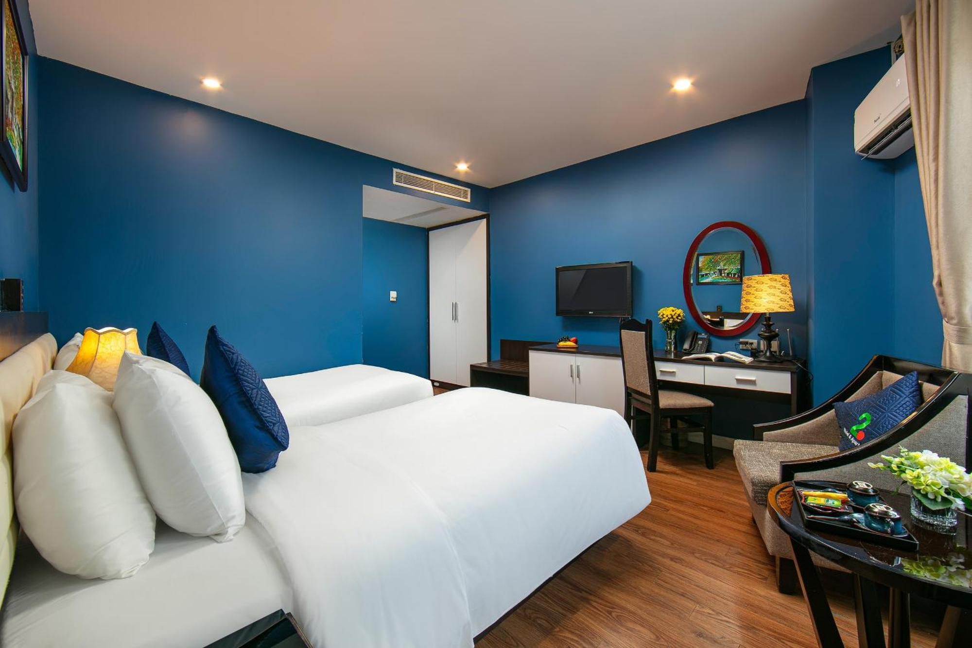 20 & 3* Hanoi