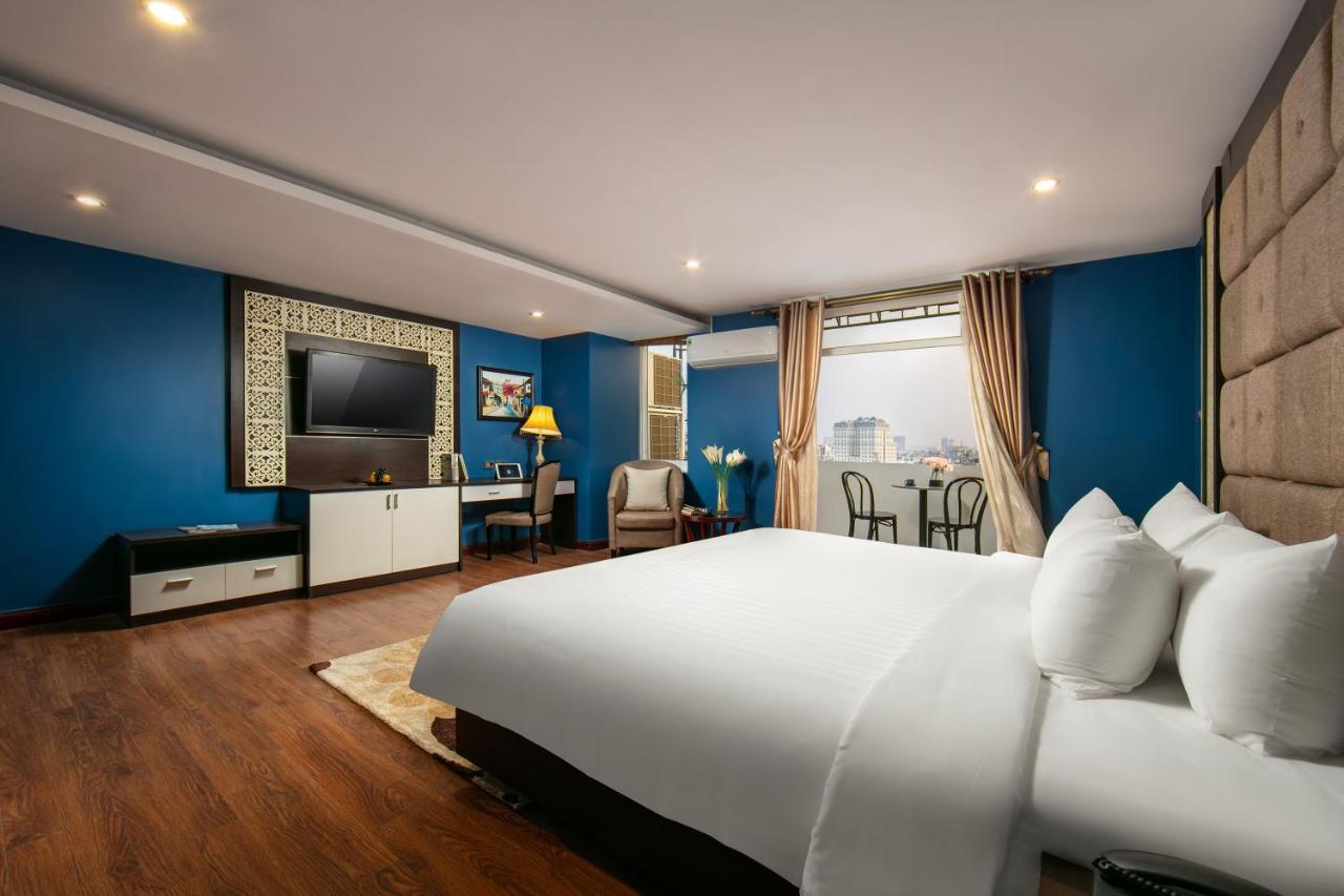 Hotel 20 & 3*