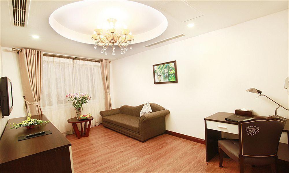 Hotel 20 & 3*